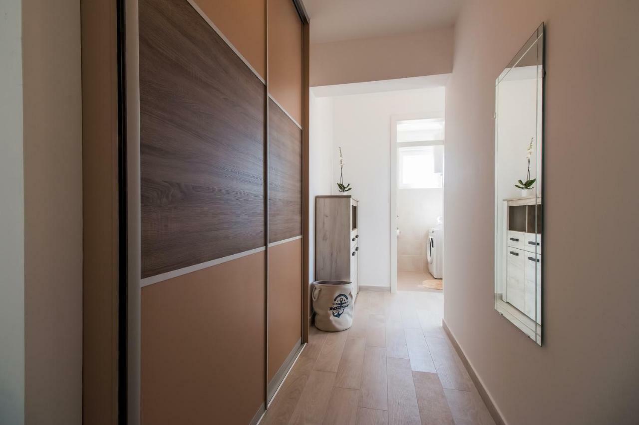 Apartment Hera With Balcony And Free Parking Zadar Eksteriør billede
