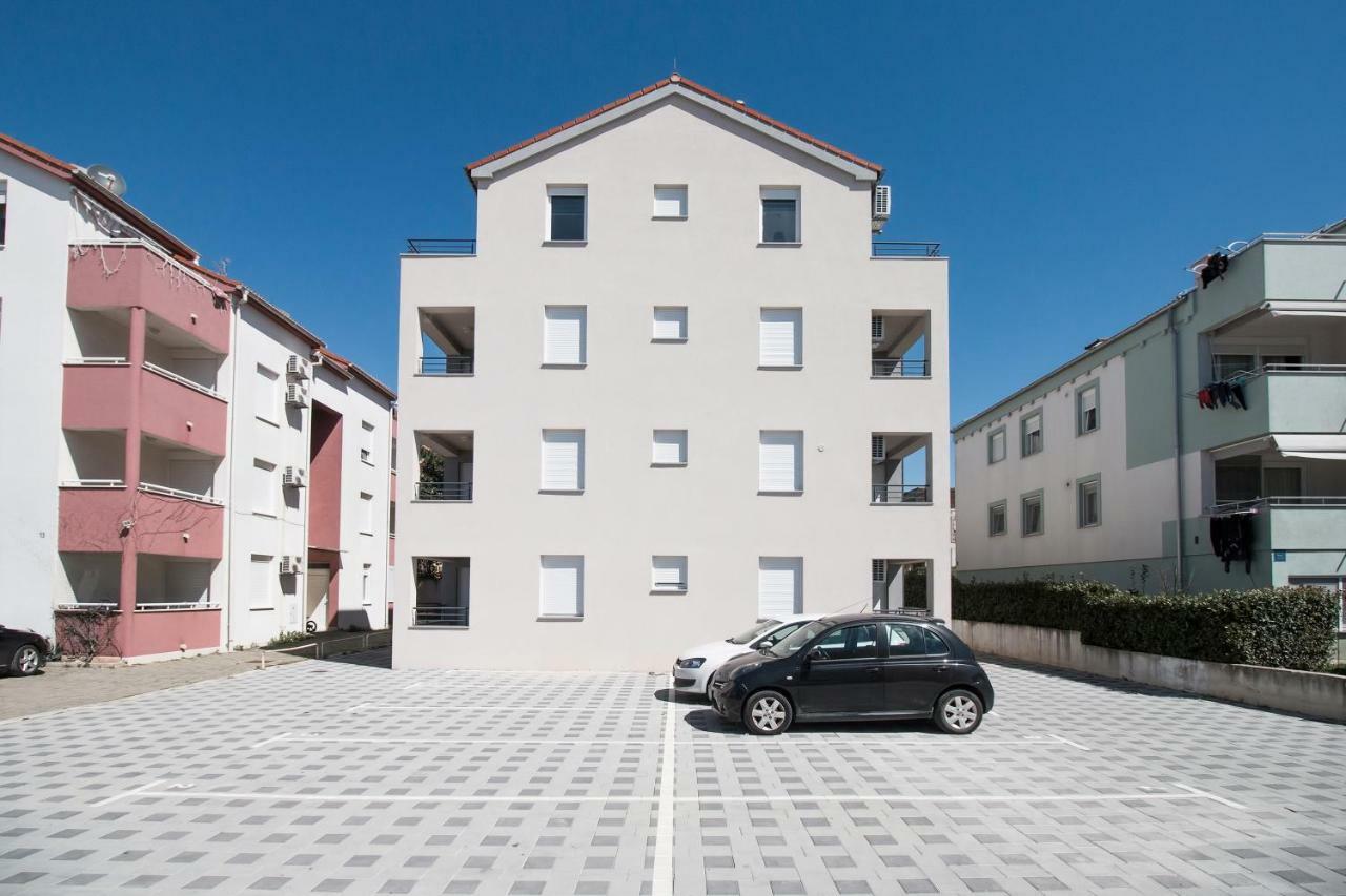 Apartment Hera With Balcony And Free Parking Zadar Eksteriør billede
